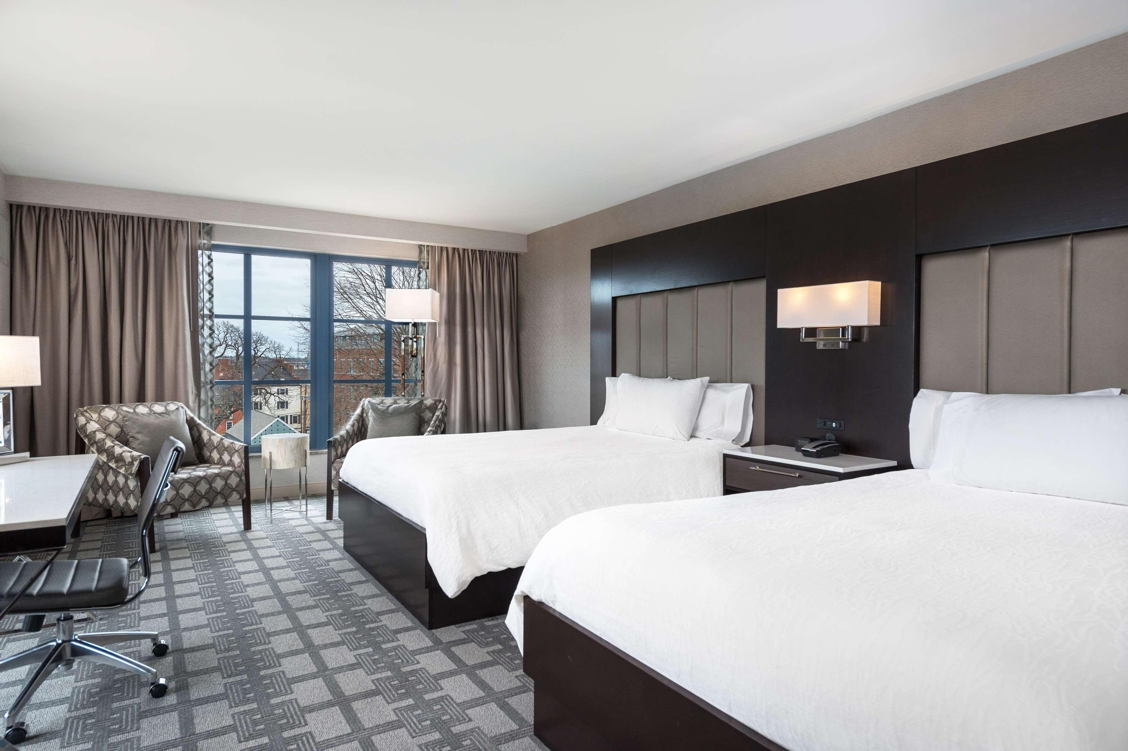 Hilton Garden Inn Portsmouth Downtown Exterior foto