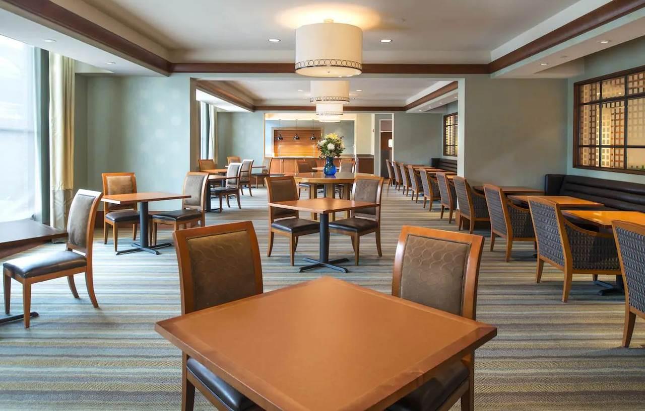 Hilton Garden Inn Portsmouth Downtown Exterior foto
