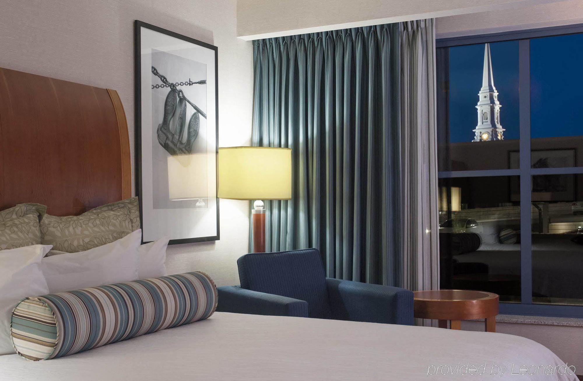 Hilton Garden Inn Portsmouth Downtown Exterior foto
